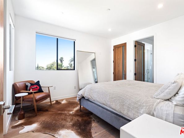 11900 Washington Place, Los Angeles CA 90066