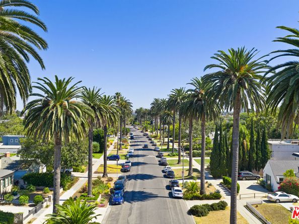 11900 Washington Place, Los Angeles CA 90066