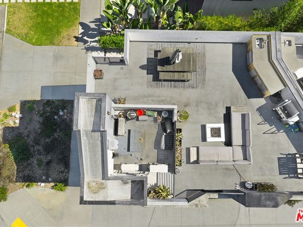 11900 Washington Place, Los Angeles CA 90066