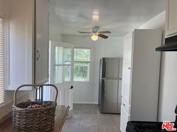 2575 S Barrington Avenue, Los Angeles CA 90064