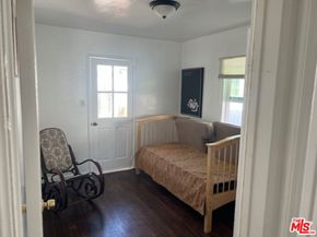 2575 S Barrington Avenue, Los Angeles CA 90064