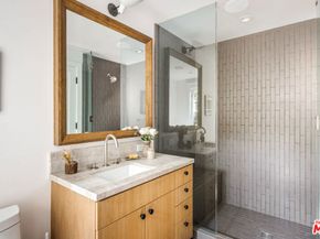 7 Latimer Road, Santa Monica CA 90402