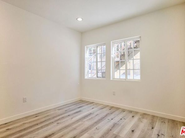 158 N Edgemont Street, Los Angeles CA 90004