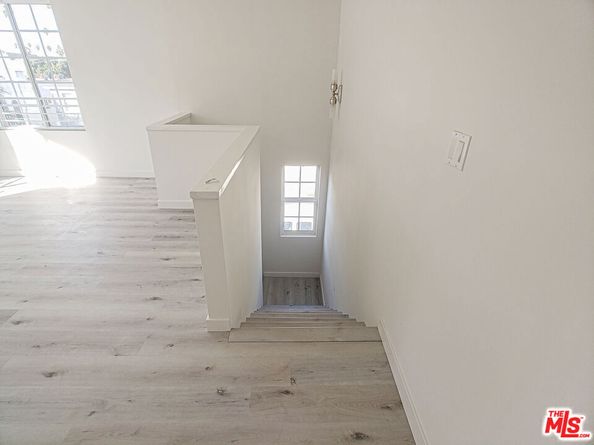 158 N Edgemont Street, Los Angeles CA 90004