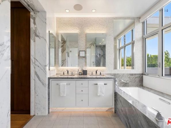 8901 Dorrington Avenue, West Hollywood CA 90048