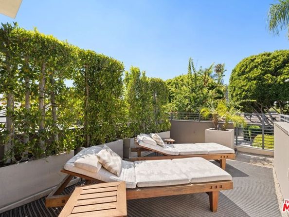 8901 Dorrington Avenue, West Hollywood CA 90048