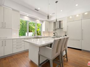 8901 Dorrington Avenue, West Hollywood CA 90048