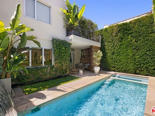 8901 Dorrington Avenue, West Hollywood CA 90048