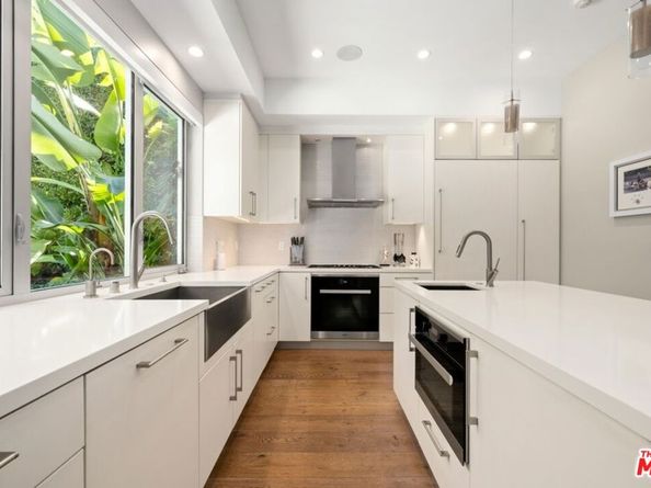 8901 Dorrington Avenue, West Hollywood CA 90048