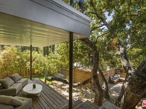 1869 Kaweah Drive, Pasadena CA 91105