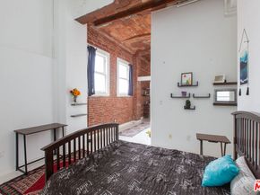 215 W 7th Street 1301, Los Angeles CA 90014