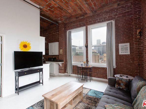 215 W 7th Street 1301, Los Angeles CA 90014