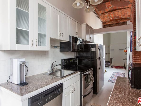 215 W 7th Street 1301, Los Angeles CA 90014