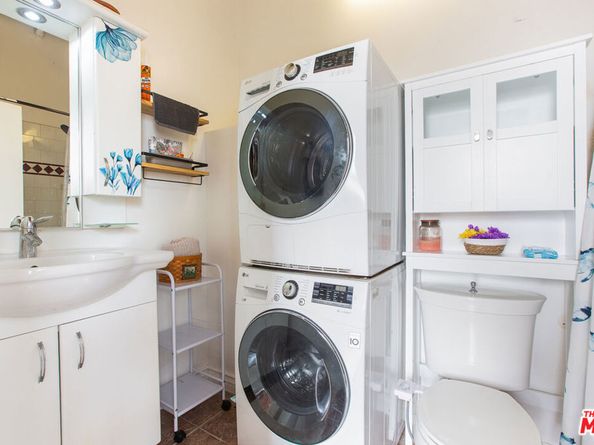 215 W 7th Street 1301, Los Angeles CA 90014