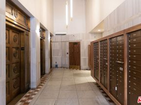 215 W 7th Street 1301, Los Angeles CA 90014