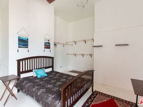 215 W 7th Street 1301, Los Angeles CA 90014