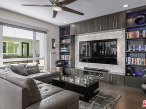 6913 N Tierno Lane, Los Angeles CA 90038