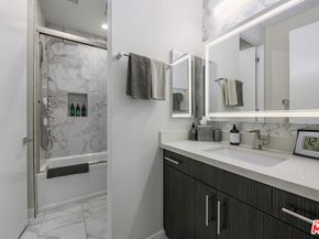 6913 N Tierno Lane, Los Angeles CA 90038