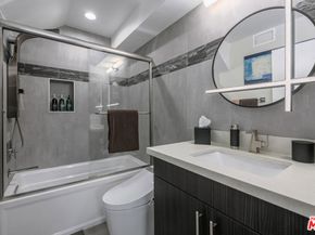 6913 N Tierno Lane, Los Angeles CA 90038