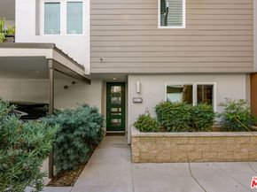 6913 N Tierno Lane, Los Angeles CA 90038