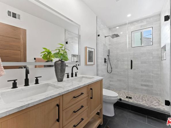 5192 Orange Place, Los Angeles CA 90008