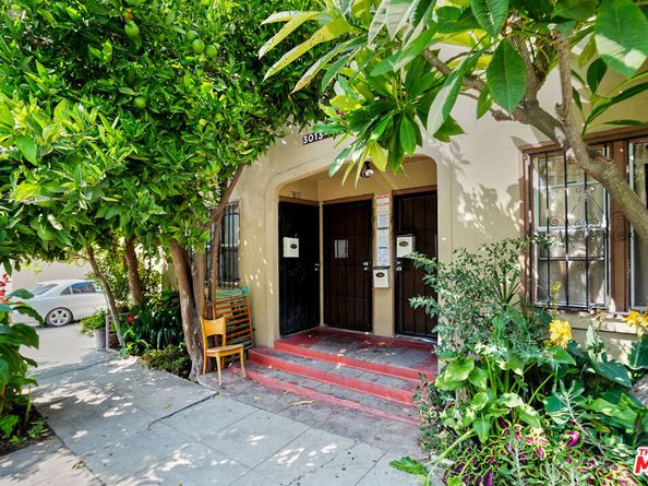 3013 W 11th Street, Los Angeles CA 90006