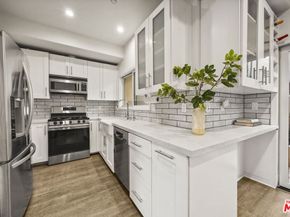 1253 18th Street 103, Santa Monica CA 90404