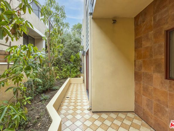 1253 18th Street 103, Santa Monica CA 90404