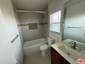 240 E 60th Street, Los Angeles CA 90003
