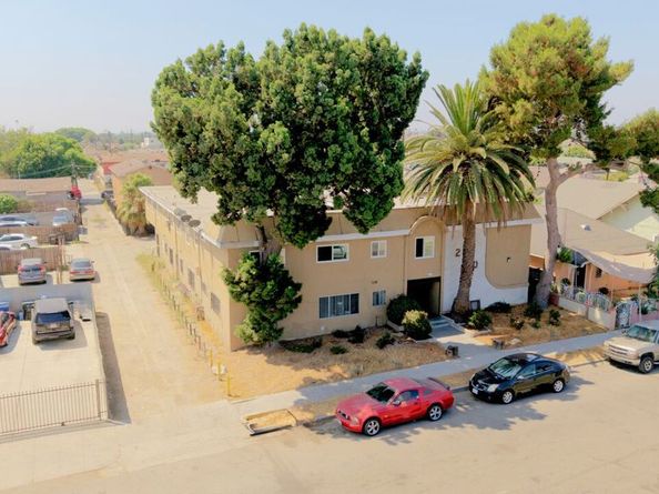 240 E 60th Street, Los Angeles CA 90003