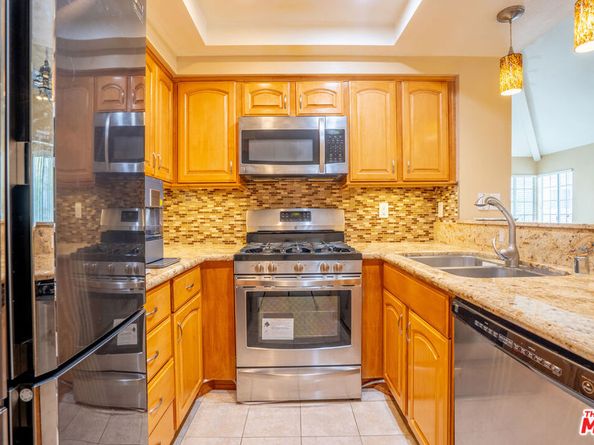 4240 Lost Hills Road 503, Agoura Hills CA 91301