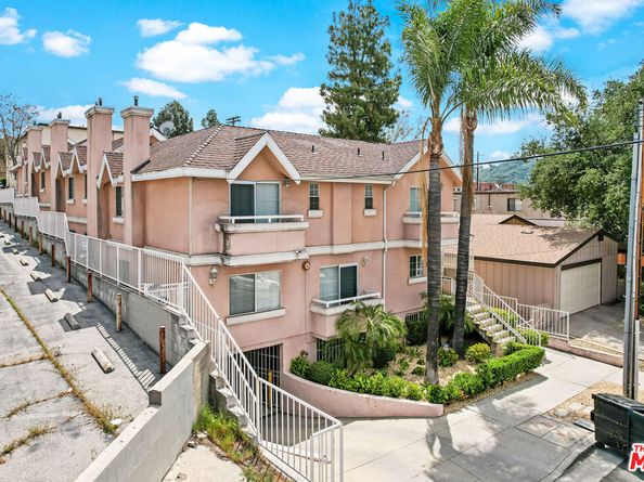 10128 Hillhaven Avenue 105, Tujunga CA 91042