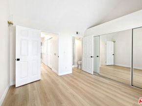10128 Hillhaven Avenue 105, Tujunga CA 91042