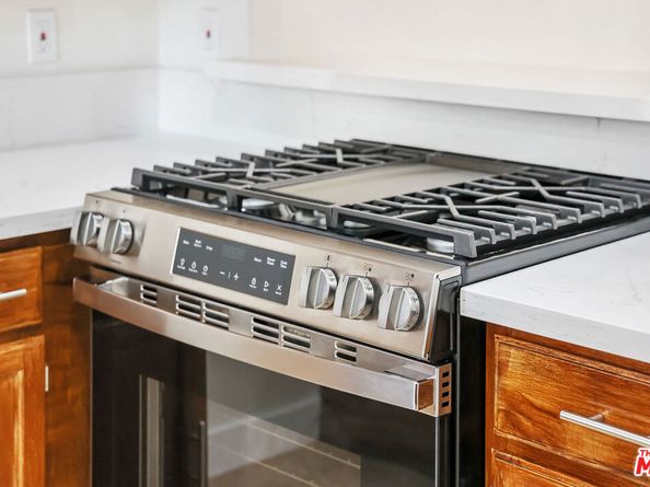 10128 Hillhaven Avenue 105, Tujunga CA 91042