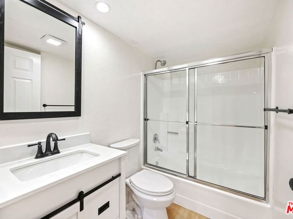 10128 Hillhaven Avenue 105, Tujunga CA 91042