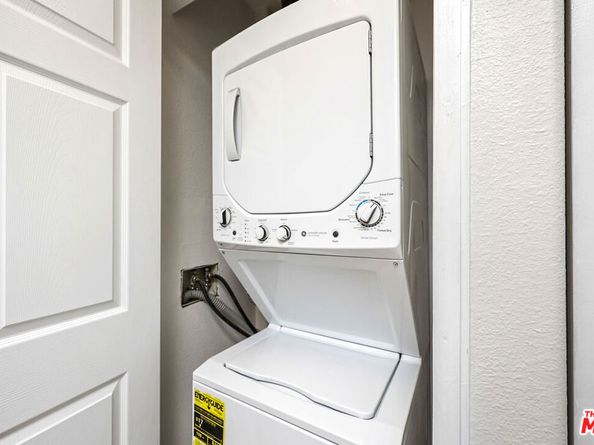 10128 Hillhaven Avenue 105, Tujunga CA 91042