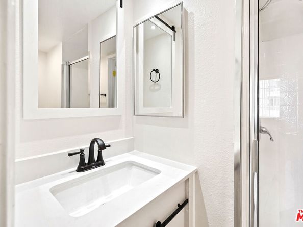 10128 Hillhaven Avenue 105, Tujunga CA 91042