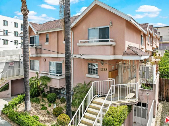 10128 Hillhaven Avenue 105, Tujunga CA 91042