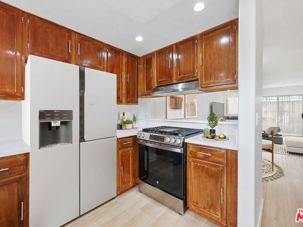 10128 Hillhaven Avenue 105, Tujunga CA 91042