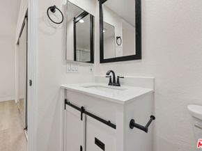 10128 Hillhaven Avenue 105, Tujunga CA 91042