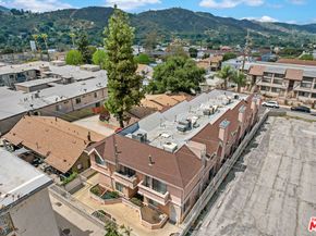 10128 Hillhaven Avenue 105, Tujunga CA 91042