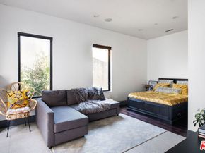 3087 Passmore Drive, Los Angeles CA 90068