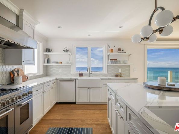 27086 Malibu Cove Colony Drive, Malibu CA 90265