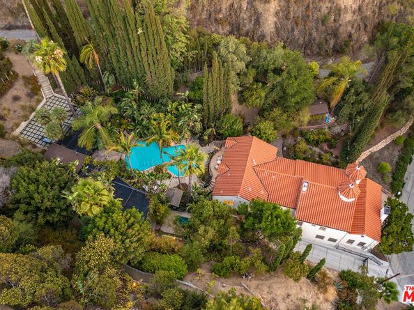 1258 E Elmwood Avenue, Burbank CA 91501