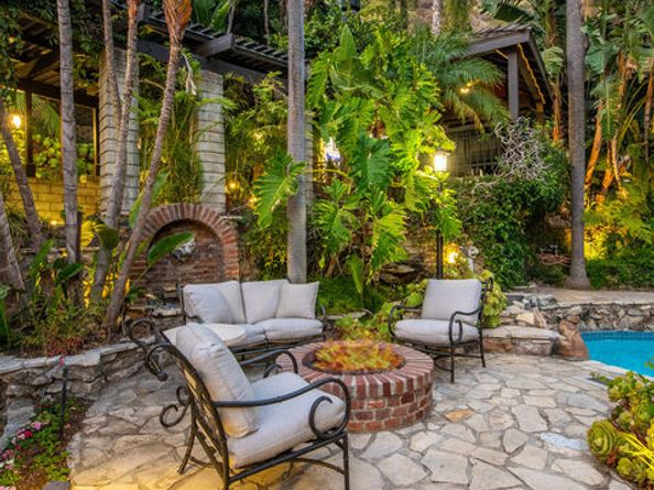 1258 E Elmwood Avenue, Burbank CA 91501