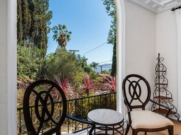 1258 E Elmwood Avenue, Burbank CA 91501