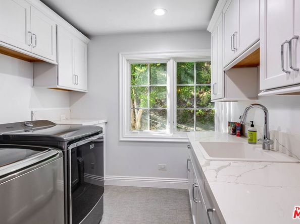 1258 E Elmwood Avenue, Burbank CA 91501