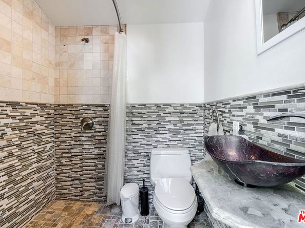 1258 E Elmwood Avenue, Burbank CA 91501