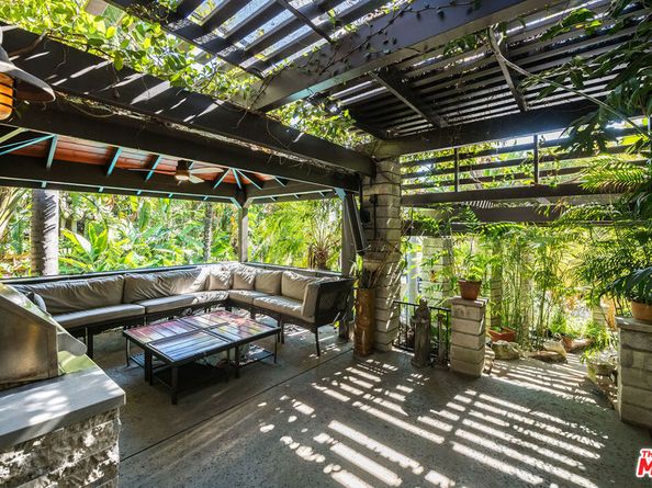 1258 E Elmwood Avenue, Burbank CA 91501