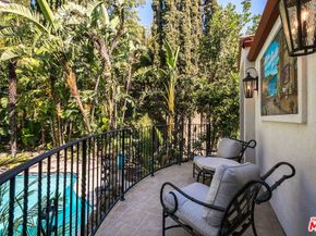 1258 E Elmwood Avenue, Burbank CA 91501